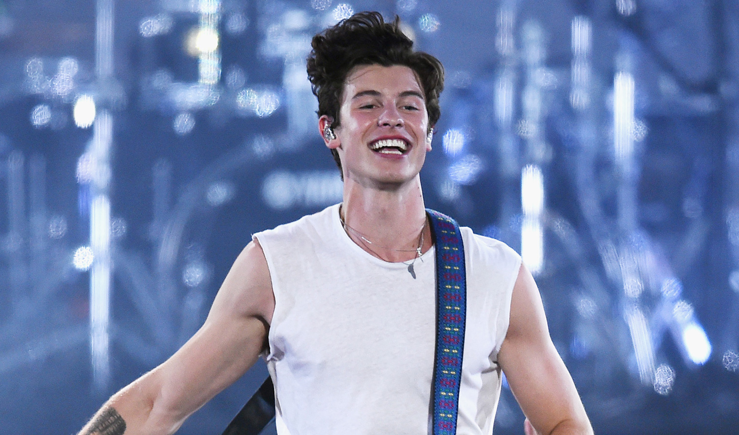 shawn mendes muscle shirt