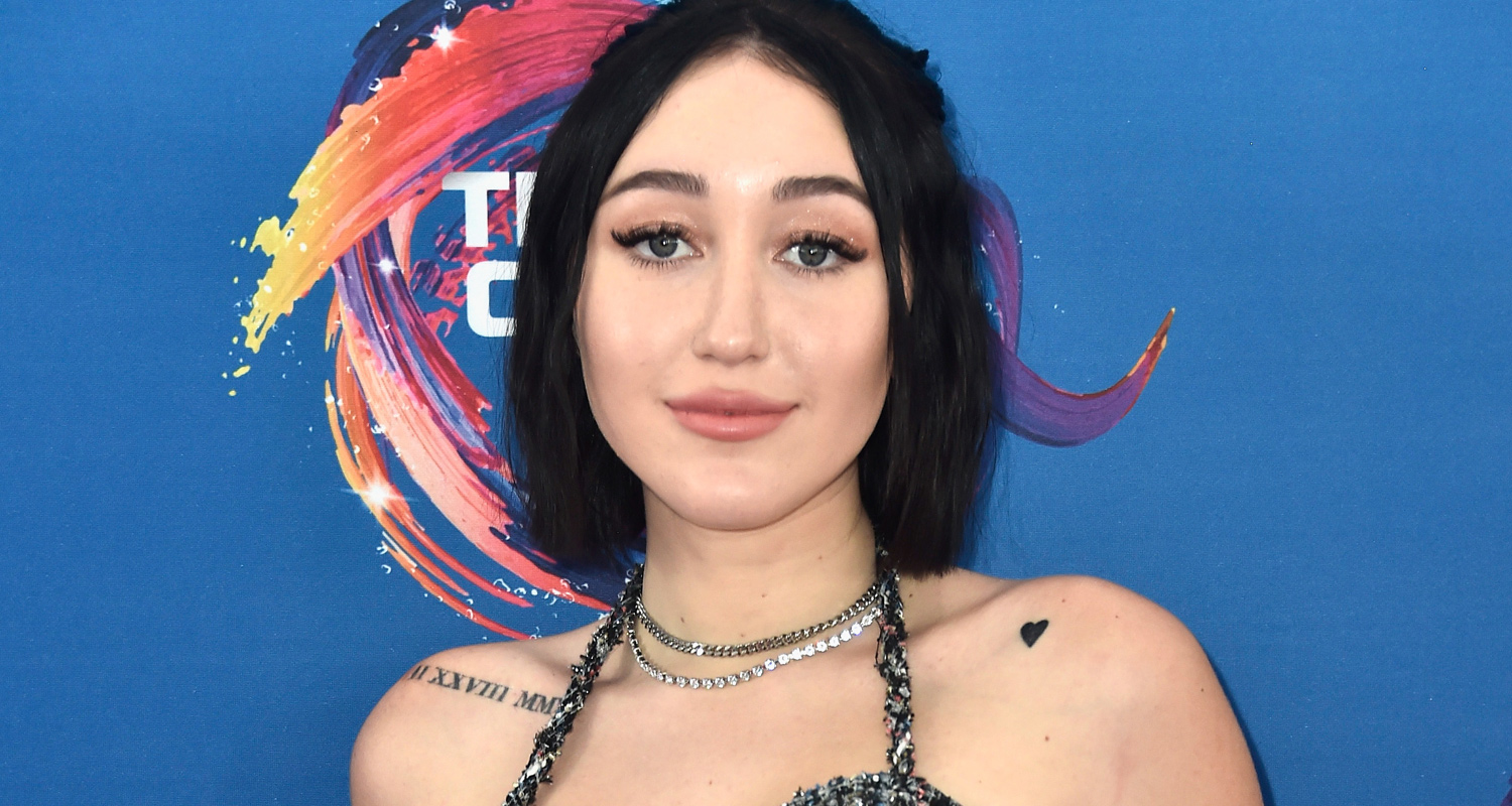 Noah Cyrus Opens Up About Her Struggle With Depression & Anxiety Noah