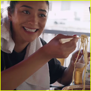 Shay Mitchell & Ian Harding Take the 'Spicy Noodle Challenge!' (Video)