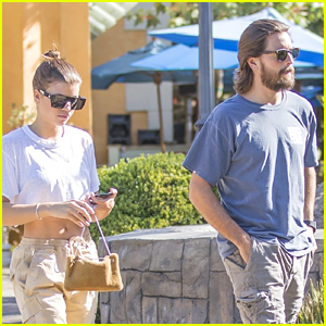 Sofia Richie Grabs Sushi for Dinner with BF Scott Disick!