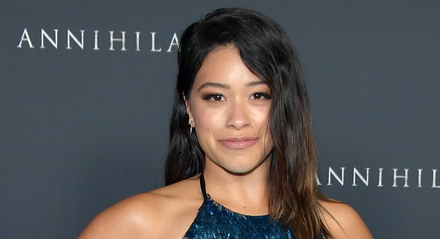 Gina Rodriguez Almost Suffers Deadly Allergic Reaction After Eating(02)