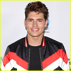 Gregg Sulkin To Associate Produce & Co-Star in David Henrie's 'This Is The Year'
