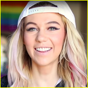Jessie Paege Comes Out as Bisexual to Her Mom (Video)