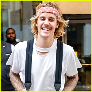 Justin Bieber Can't Stop Smiling While Out in NYC