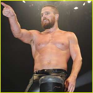 Arrow's Stephen Amell Looks Like a Real-Life Superhero in the Wrestling Ring!