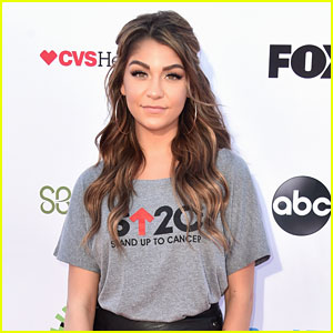 YouTube Star Andrea Russett Comes Out as Bisexual