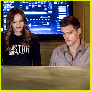 Here's Why Caitlin & Ralph Won't Be A Romantic Couple on 'The Flash'