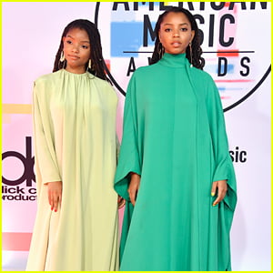 Chloe x Halle Wow in Matching Valentino Gowns at AMAs 2018