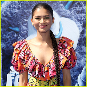 Zendaya Shares Her Views on Pineapple on Pizza, Fighting Social Injustice, & More!