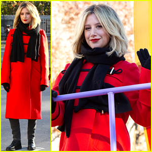 Ashley Tisdale Had an Unexpected Background Dancer at Macy's Parade 2018!
