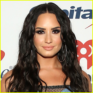Demi Lovato Pictured Out to Dinner on Saturday Night