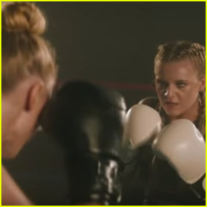 Kelsea Ballerini Fights Herself In 'Miss Me More' Music Video - Watch Now!