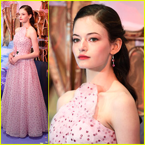 Mackenzie Foy Looks Lovely in Pink at 'Nutcracker & The Four Realms' Premiere in London