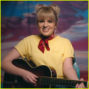 Maddie Poppe's New Video For 'Keep On Movin' On' Is So Relatable - Watch Here!