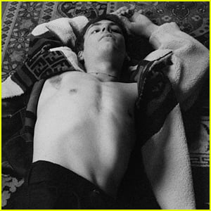 Ross Lynch's Shirtless Shoot for 'Hero' Will Heat Up You Week!