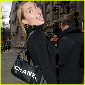 Miley Cyrus Sticks Out Her Tongue While Posing for Pics in London!