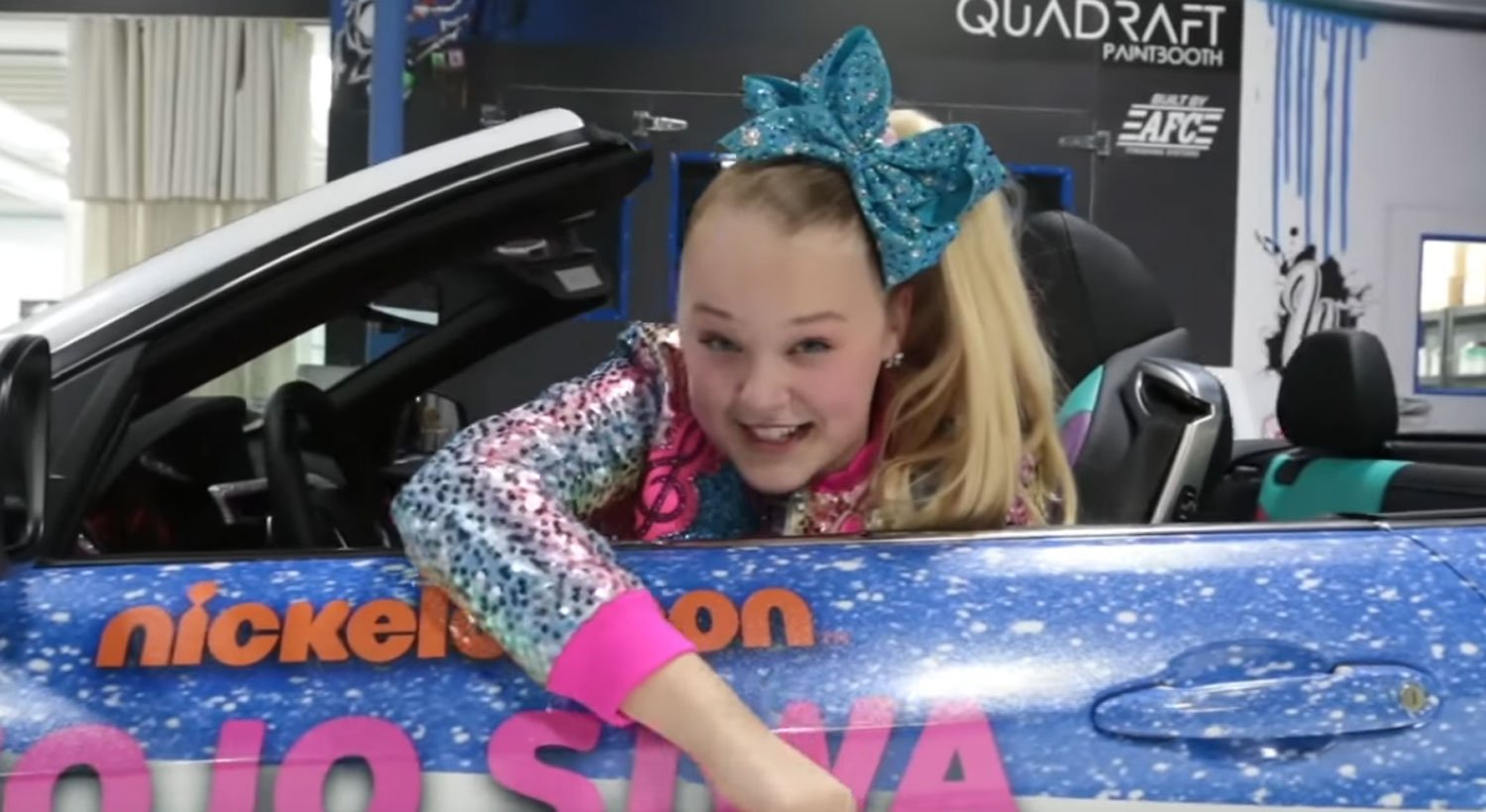 JoJo Siwa Gets Customized Car With Her Face on It for Christmas! (Video ...