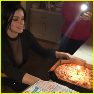 Ariel Winter Rings in 21st Birthday with Pizza! (VIDEO)