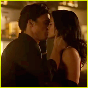 Charles Melton Opens Up About What's Ahead for Veronica & Reggie After Their Kiss on 'Riverdale'