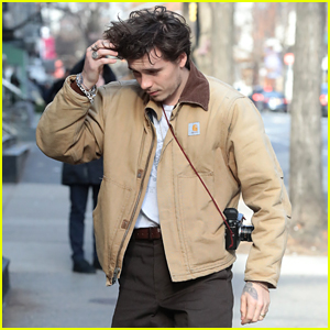 Brooklyn Beckham Hangs Out With Mom Victoria in the Big Apple!