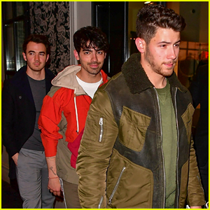 Nick, Joe, & Kevin Jonas Get Dinner Before New Song Release!