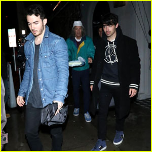 Joe & Kevin Jonas Grab Dinner Together in WeHo!
