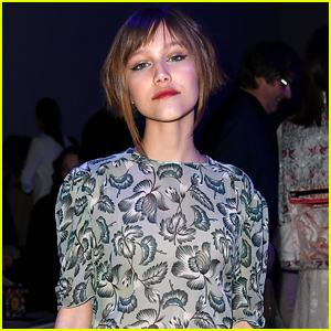 Grace VanderWaal Attends the Anna Sui Fashion Show!