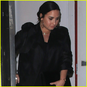 Demi Lovato Grabs a Late Night Bite to Eat