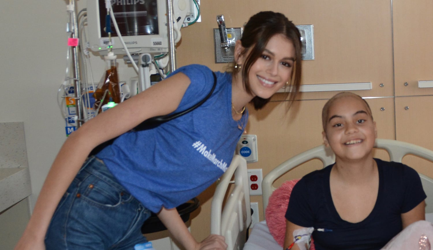 Kaia Gerber, Rowan Blanchard, & Skai Jackson Visit Patients at Children’s Hospital LA