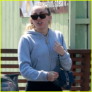 Miley Cyrus Fuels Up on Healthy Food With Mom Tish