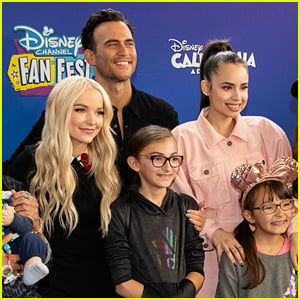 Dove Cameron & Sofia Carson Join 'Descendants 3' Cast at Disney Channel Fan Fest