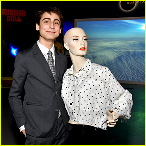 Aidan Gallagher Drops 'Umbrella Academy' Inspired Music Video For New Song 'Time'