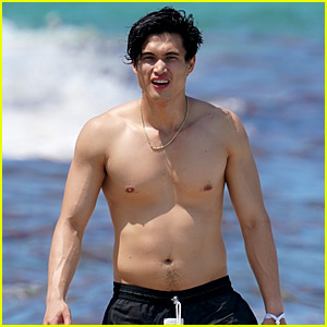 Charles Melton Shows Off Hot Body in Miami!