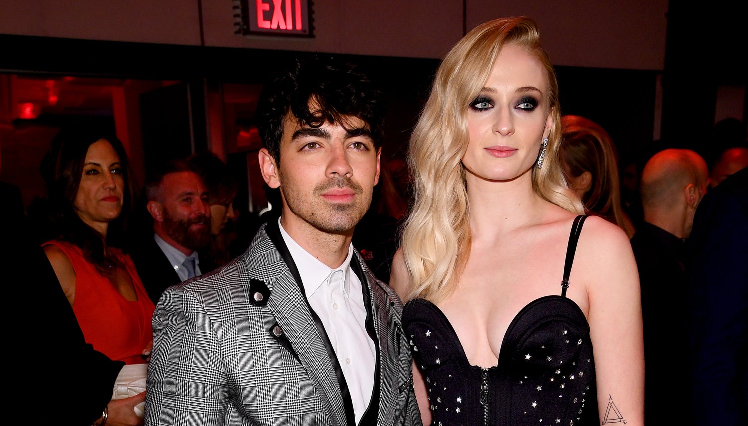 Joe Jonas Is Proud of Sophie Turner for Opening Up About Her Mental ...