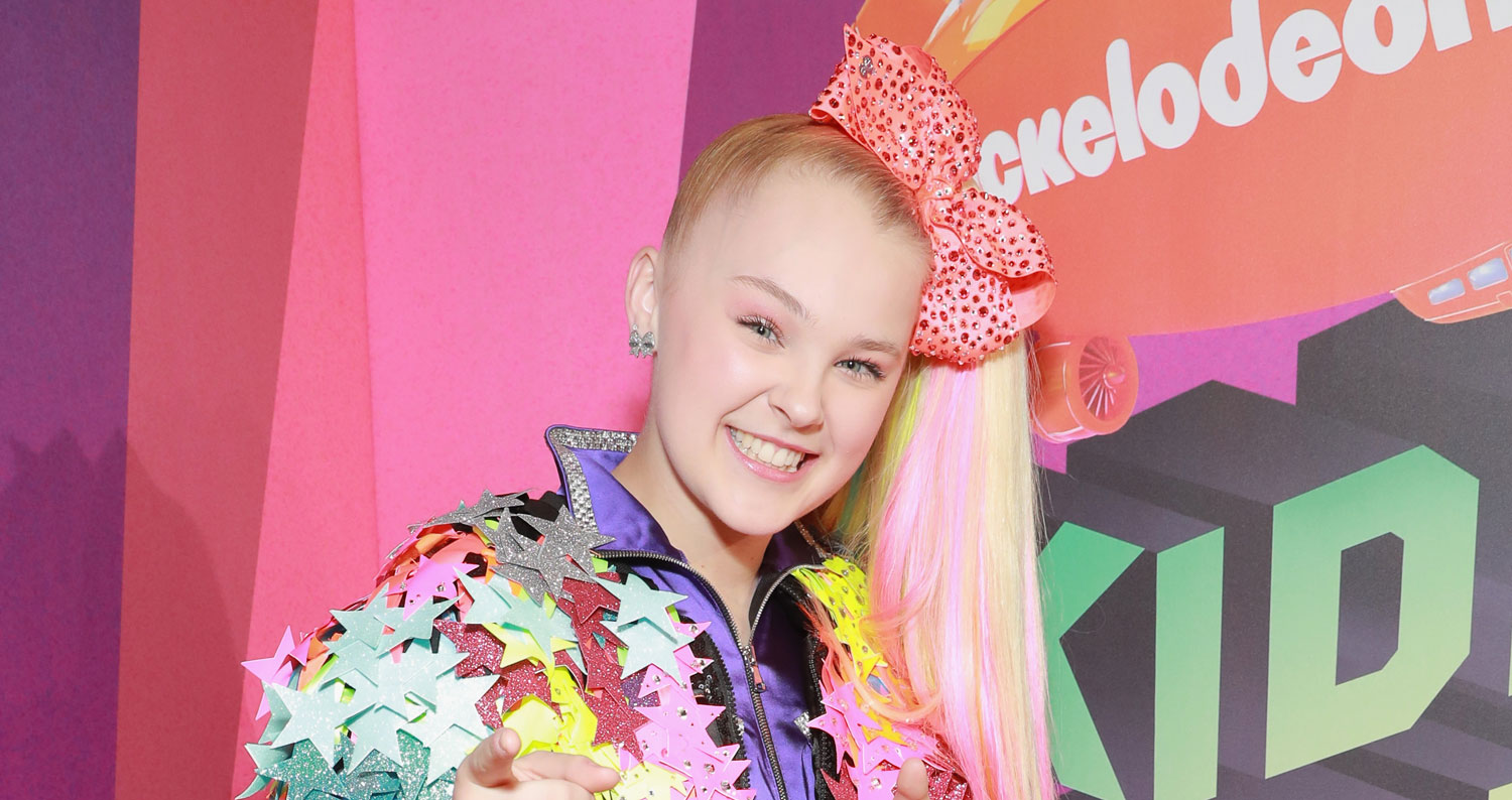 JoJo Siwa Opens Up About Turning Off Instagram Comments & Playing to