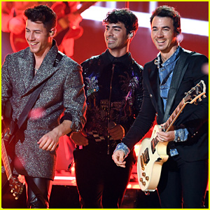 Jonas Brothers Give Explosive 'Sucker' Performance at Billboard Music Awards 2019 - Watch Now!