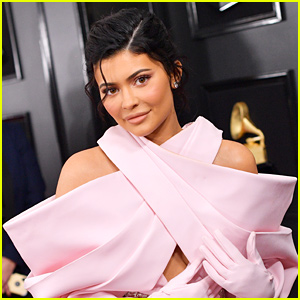 Kylie Jenner Announces Vegan Skincare Line 'KylieSkin'