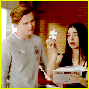 Ava & Zach Try To Tolerate Each Other While Working on a School Project Together on 'The Perfectionists'
