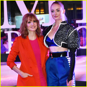 Sophie Turner Hits Mexico with Jessica Chastain for 'Dark Phoenix' Fan Event!