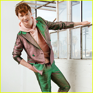 Calum Worthy Reveals All He Did To Get Into the Mindset of 'The Act's Nick Godejohn