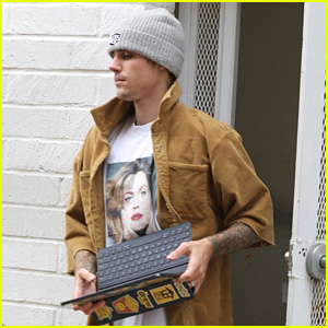 Justin Bieber Brings Tablet To Therapy Session in LA