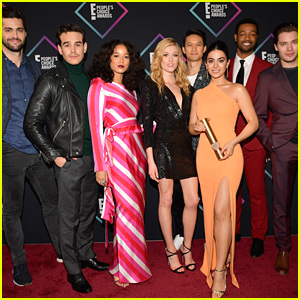 The Entire Cast of 'Shadowhunters' Reunite For Paris Fan Convention - See The Pics!