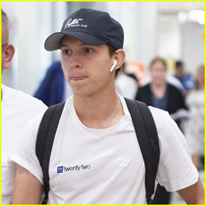 Tom Holland Lands In NYC After London Press Tour