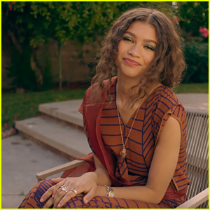 Zendaya Gives Advice to Younger Self in '73 Questions' Video With Vogue