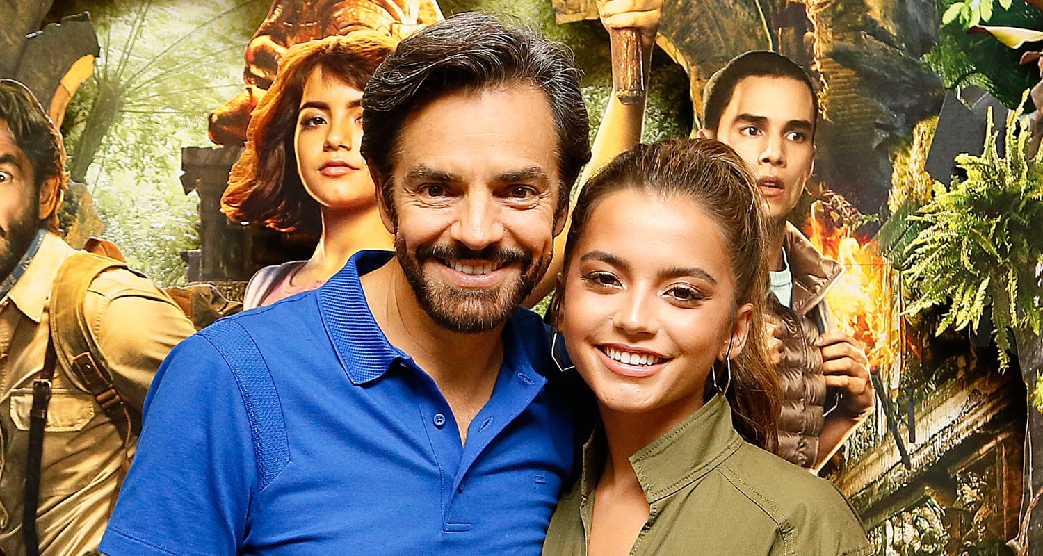 Isabela Moner Visits Smithsonian Zoo For ‘Dora’ Screening!