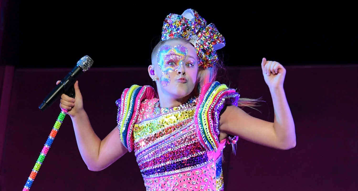 JoJo Siwa Brings Her DREAM Tour to Florida – See the Epic Photos