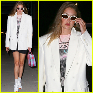 Gigi Hadid Meets Up With Friends For Dinner in NYC