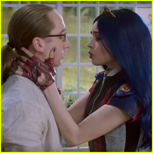 Descendants 3's 'One Kiss' - Read Lyrics & Watch Sofia Carson's Music Video!