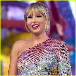 Taylor Swift Accidentally Reveals She's Opening the MTV VMAs 2019!