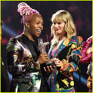 Taylor Swift's Video Co-Stars Join Her at VMAs 2019 to Accept Awards!